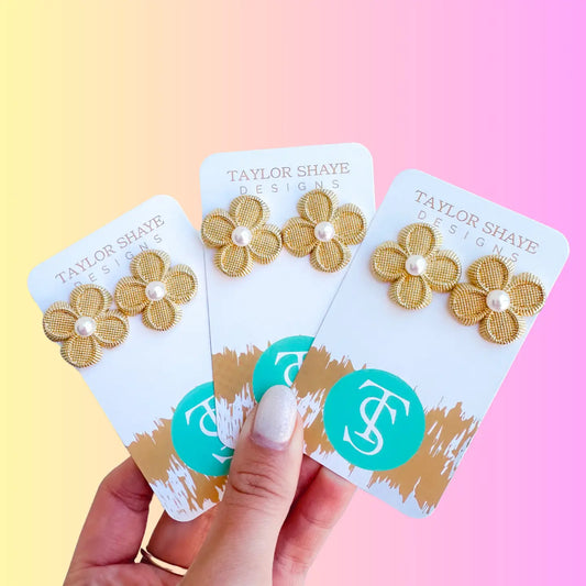 ISLA FLOWER STUDS